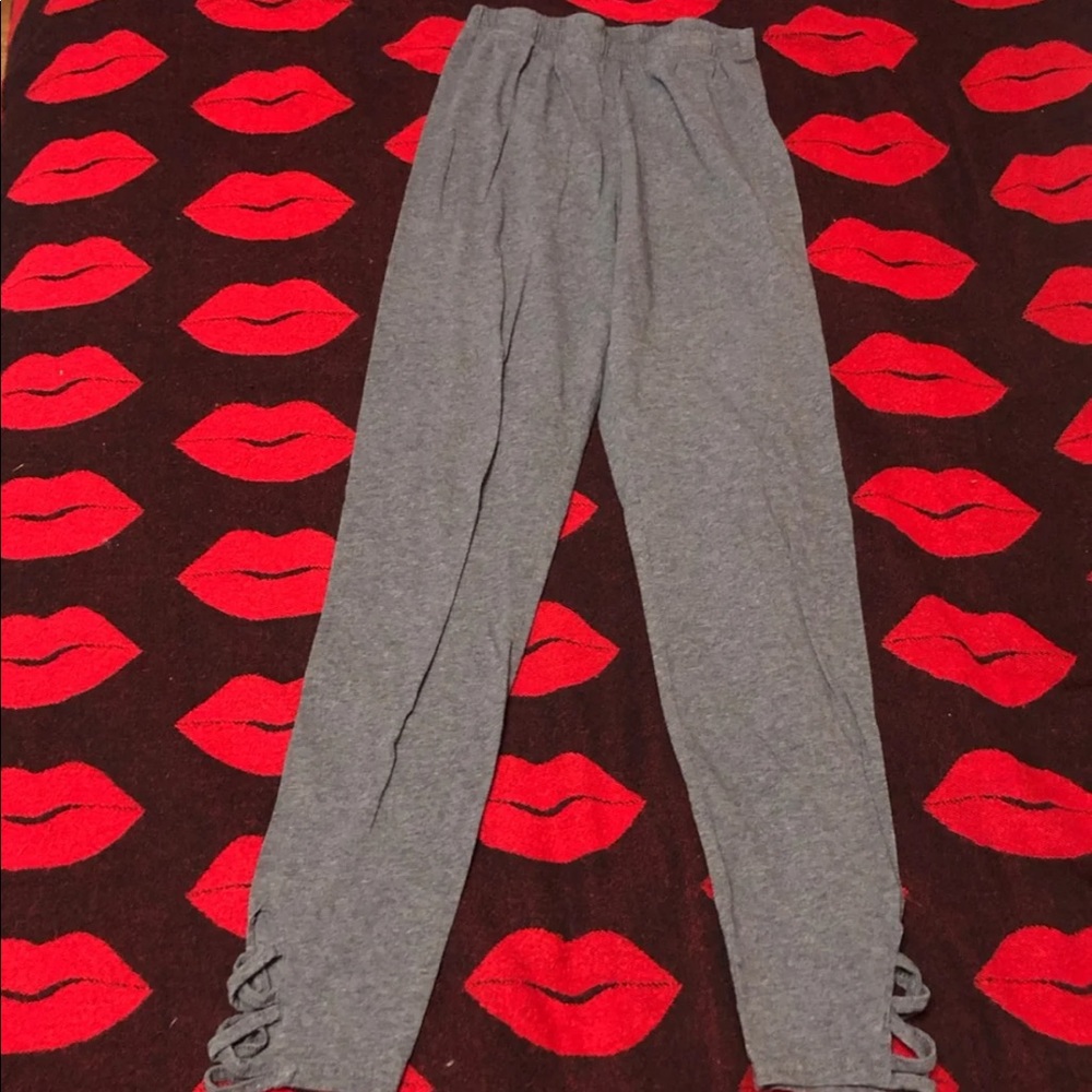 Grey leggings